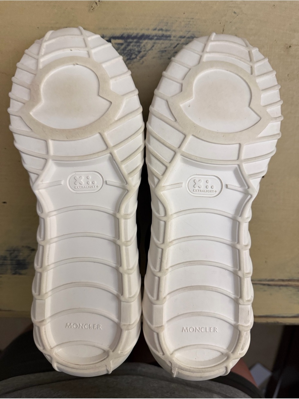 Moncler Emelien Low Top Sneakers - Picture 4 of 10